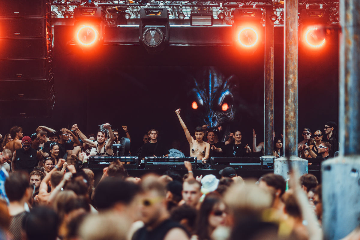 Loading... just a sec